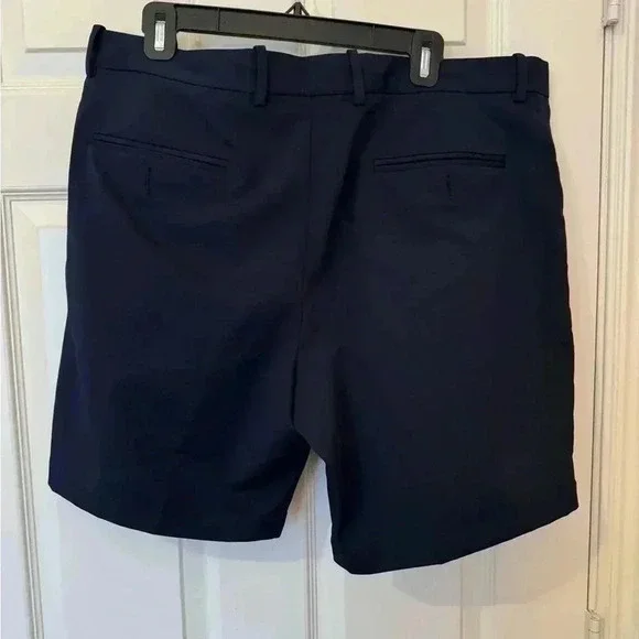 EUC Perry Ellis Stretch Men's Navy Shorts - Picture 2 of 6